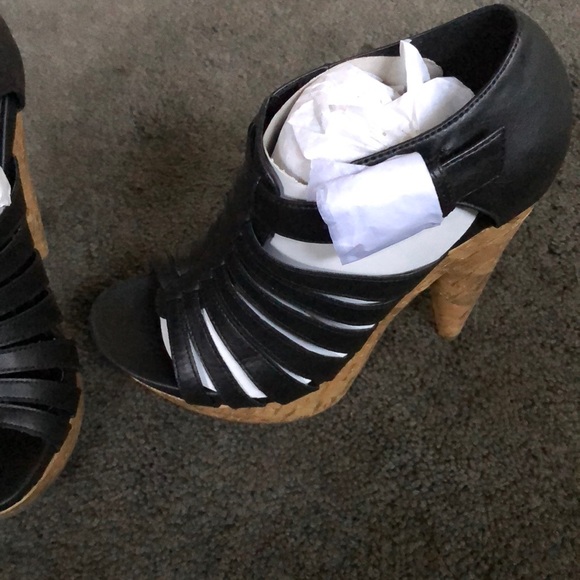 Charlotte Russe Heels - Picture 3 of 8